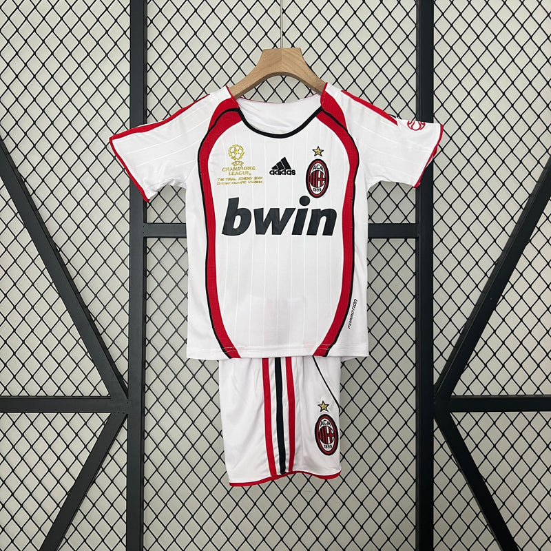 MILAN LIMITED EDITION II 06/07 CHAMPNHIONS LEAGUE CHILDREN'S SET (RETRO)